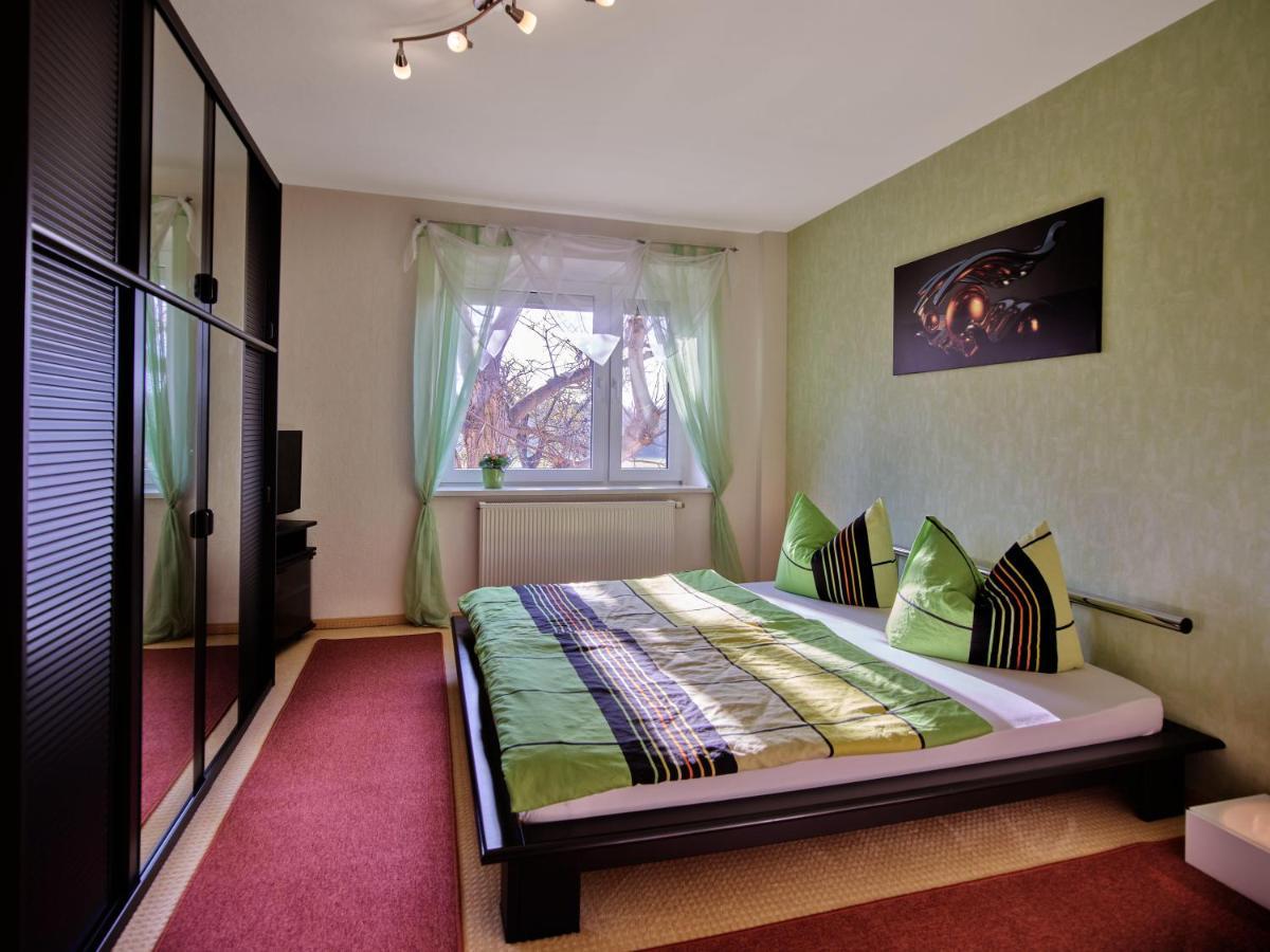 Gemuetliche Ferienwohnung In Laendlicher Lage Риза Экстерьер фото